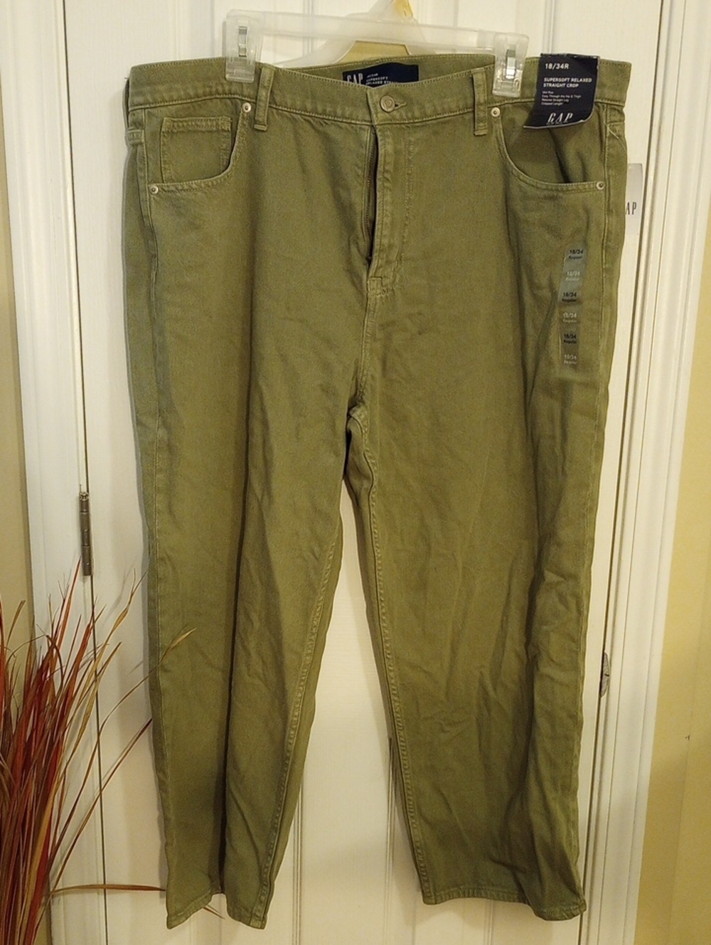 GAP Men Olive Green Chinos